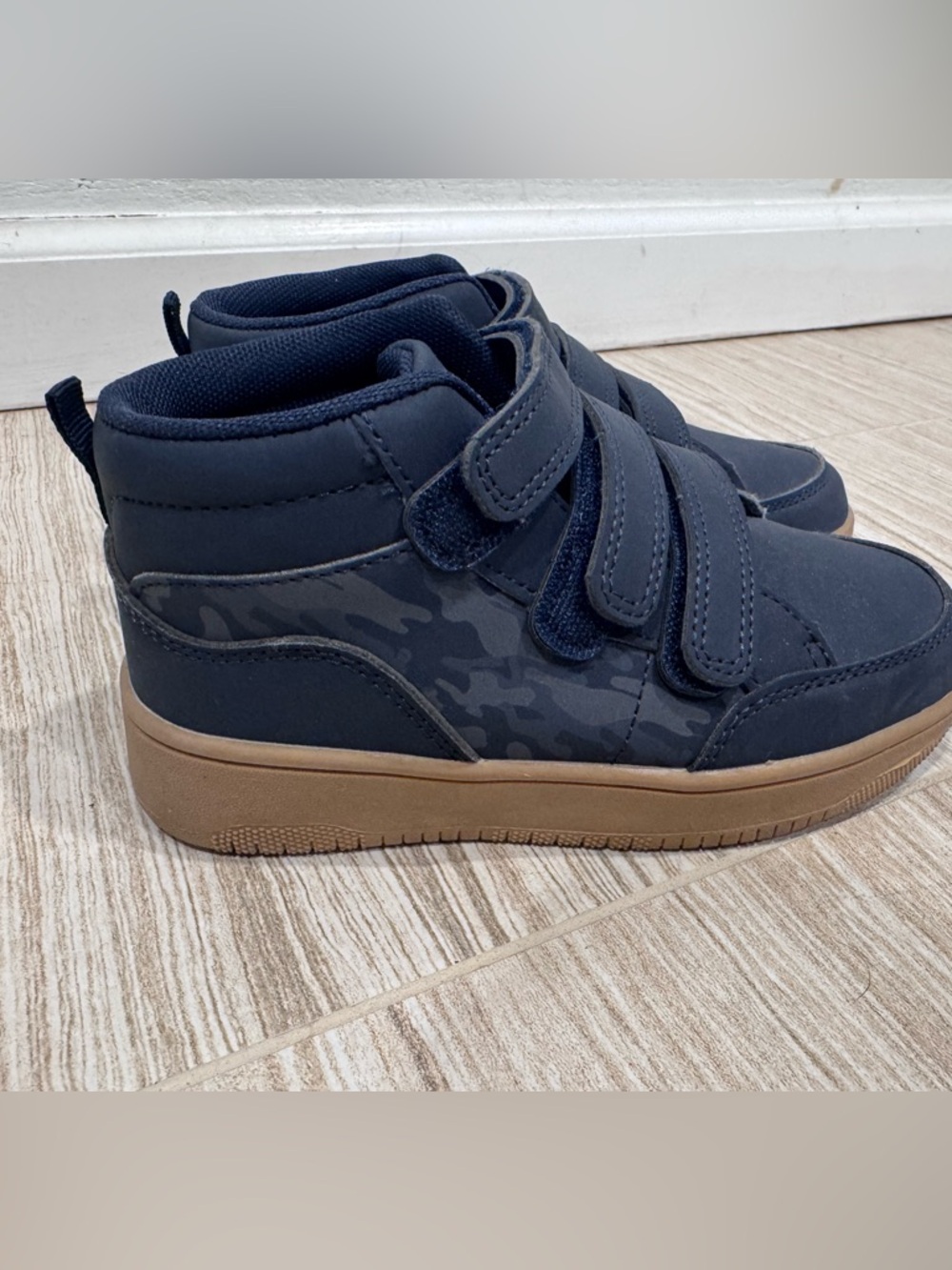 Primark Navy Camouflage High-Top Kids Sneakers with Gum Sole